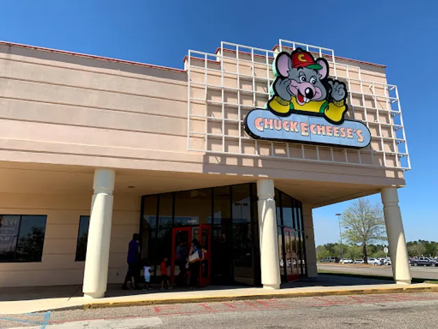 Chuck E. Cheese