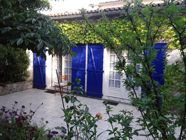 Bed & Breakfast Glass Factory