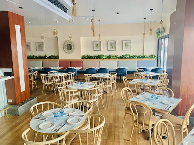 Missony bar & Restaurant Newtown