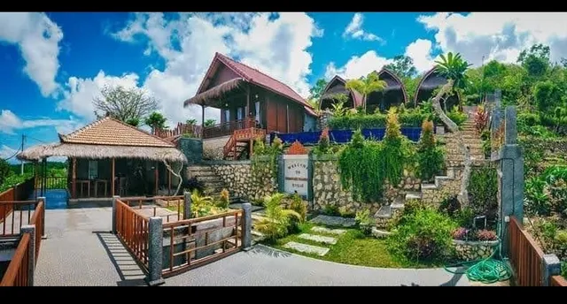 SEBULUH SUNSET HILLS