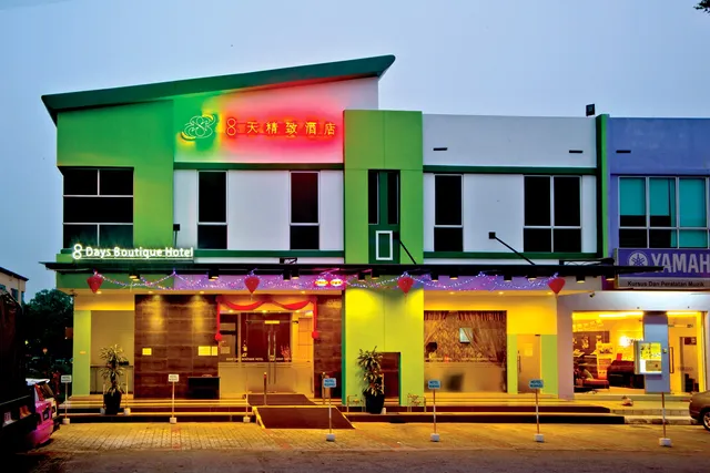 Eight Days Boutique Hotel @ Impian Emas