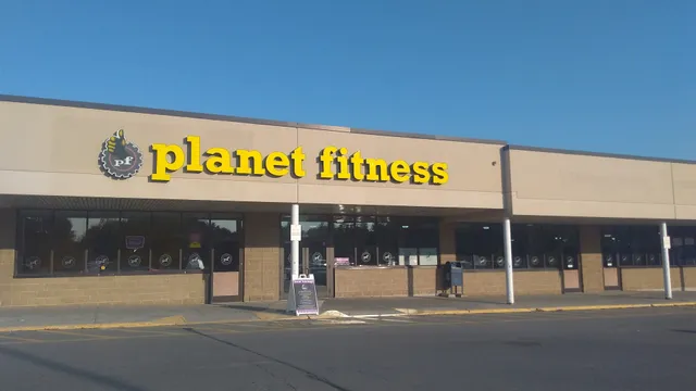 Shaw's Plaza - Waterville