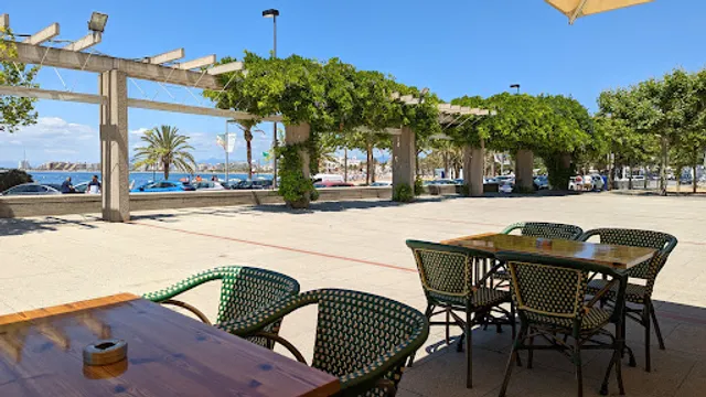 Restaurant El Caimán Roses