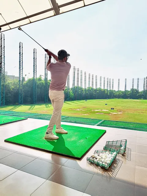 Siri fort Golf Academy & Driving Range