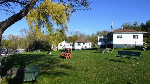 Upper Rideau Resorts