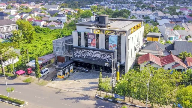 Fhandika Boutique Inc.