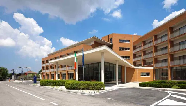 Inn Naples Airport