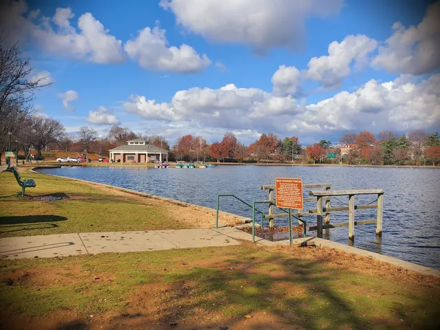 Fountain Lake & Boat Lake