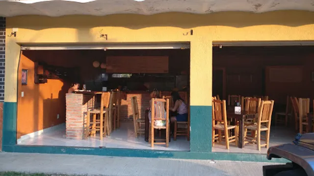 El Ancla Restaurant Bar and Grill