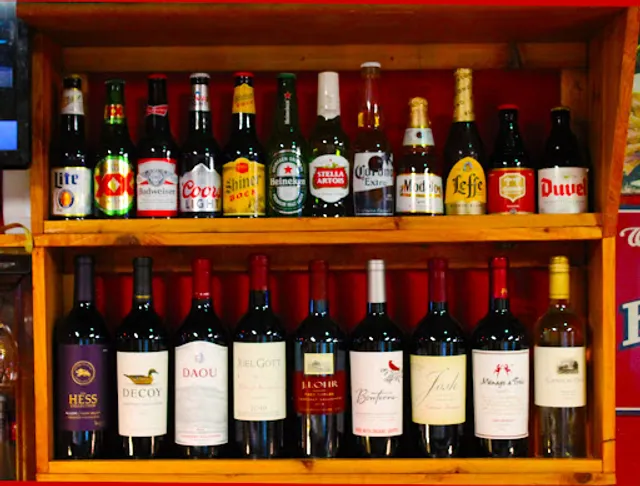 Tam Tam Zings Bar & Grill