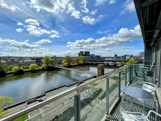 Clyde Waterfront Apartment - Principal Apartments