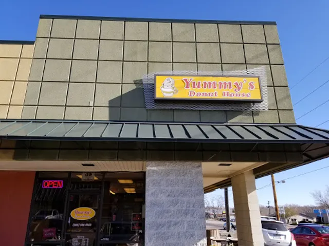 Yummy's Donut House