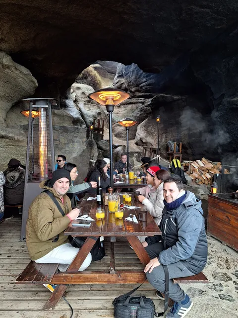 Cave Restaurant Nativo