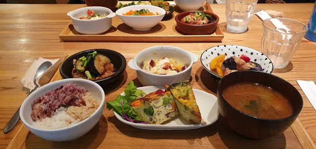 ORGANIC RESTAURANT & DELI Midorie