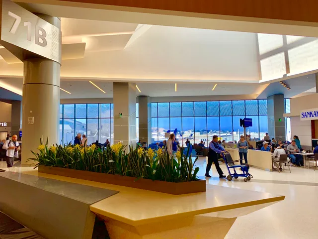 SFO Airport Terminal 3 - Lower Level