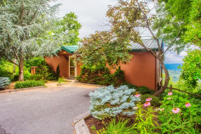 Cabins at St. Moritz