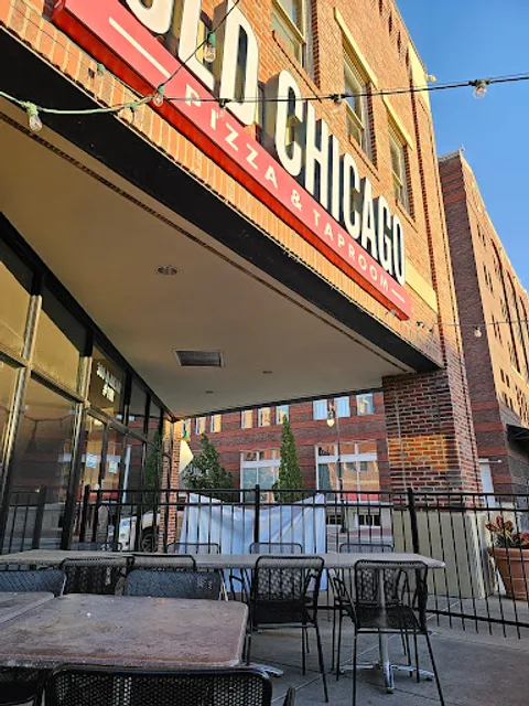 Old Chicago Pizza + Taproom