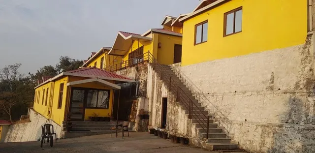 The Rock Heaven Resort, Sisaldi