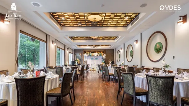 Lục Thủy Restaurant & Lounge