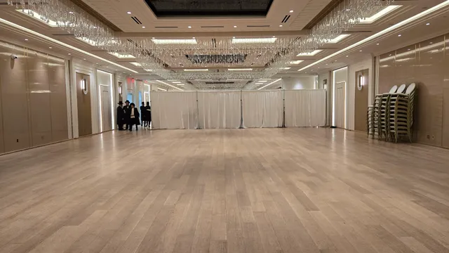 Ginas Esther Mens entrance גינת אסתר