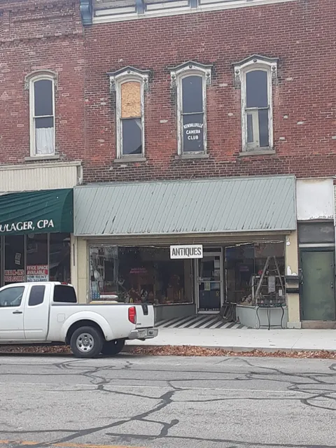 Carla's Antiques & Such