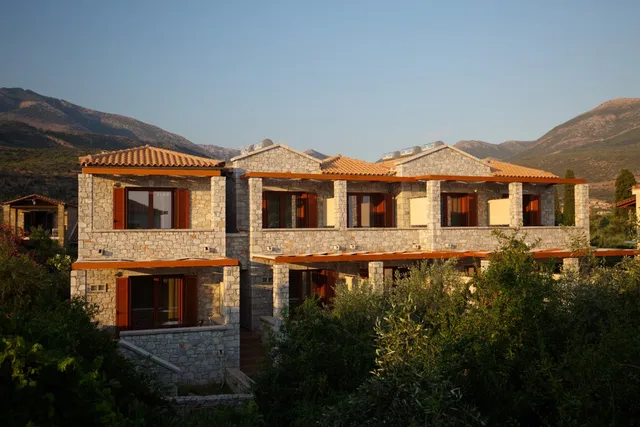 KONSTANTINOS KOLOVEAS KAI SIA O.E.