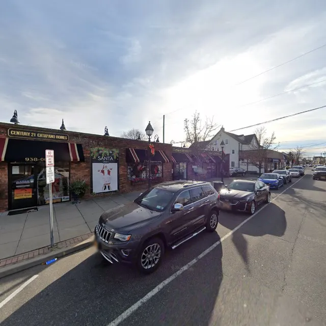 Christine's Alterations & Tlrs