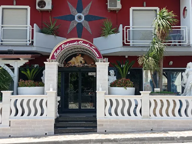 Hotel Ristorante - La Vecchia Taverna