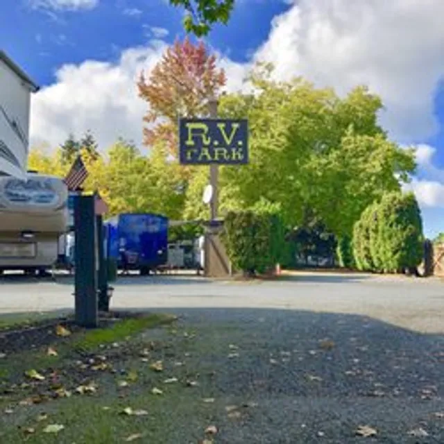 Trailer Inns RV Park - Bellevue