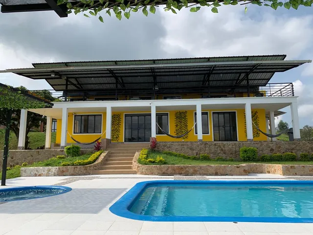 Amarelo casa campestre