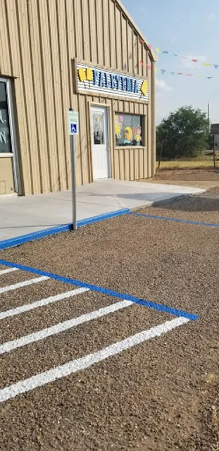 Paleteria Oasis y Botanas Mexicanas