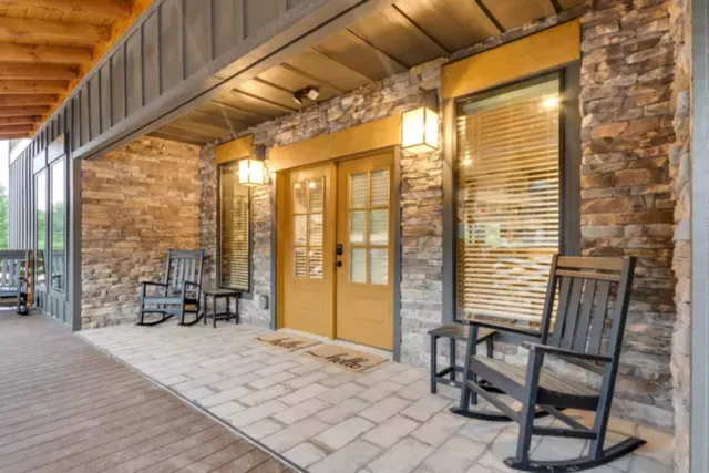 Bears Cove At The Glades