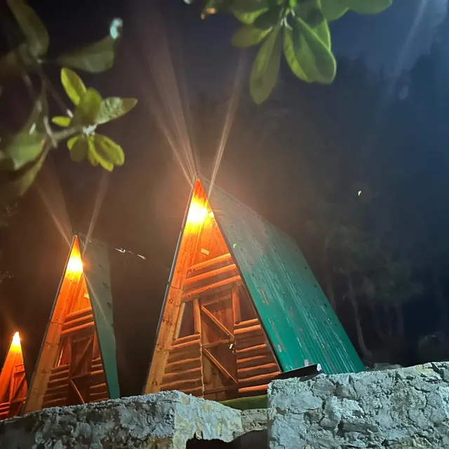 Hawk camping&cottages