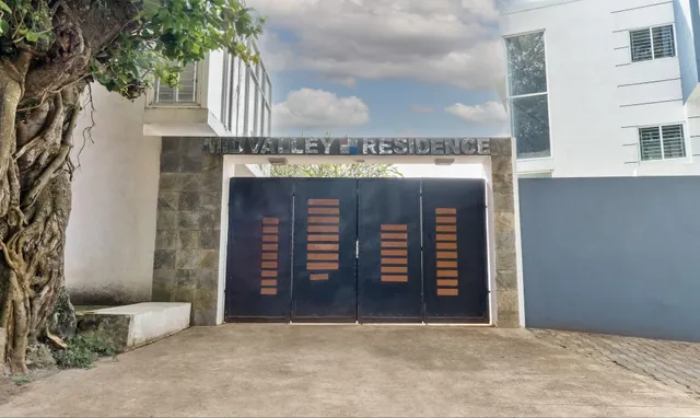 Treebo Midvalley Residence