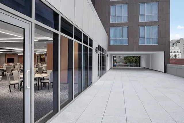 Four Points by Sheraton Flushing