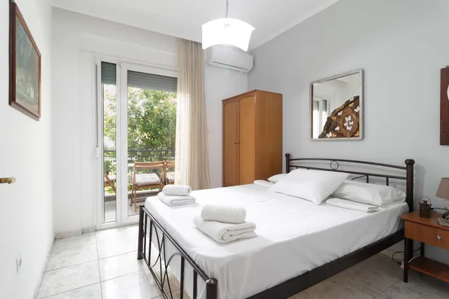 PROPERSTAY 110 | George's Apartments Polychrono