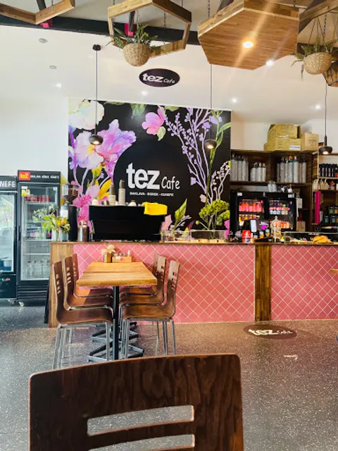 Tez Cafe Baklava Borek Kunefe