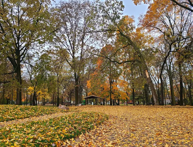 Riverside Green Park