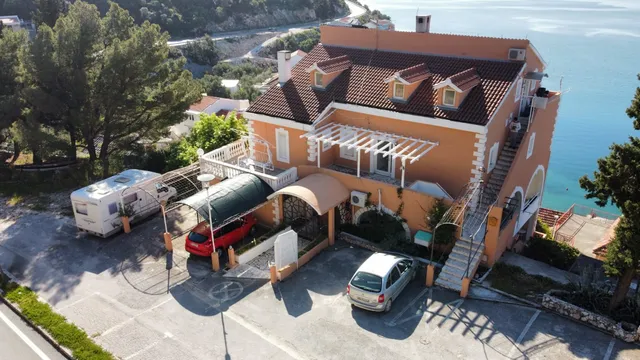 FAMILY MAJČICA - villa Malo Misto, Apartmans & hotels rooms