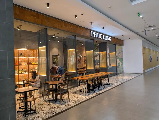 Phuc Long Coffee & Tea Holiday Inn Cong Hoa