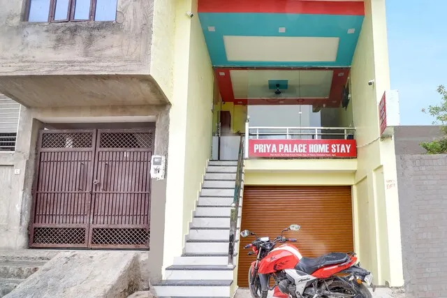 OYO Flagship Hotel Priya Palace Home Stay