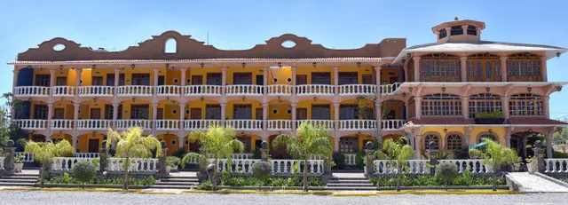Hotel La Hacienda de Crystal