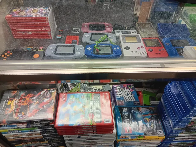 Master Blaster's Retro Video-Game Lounge