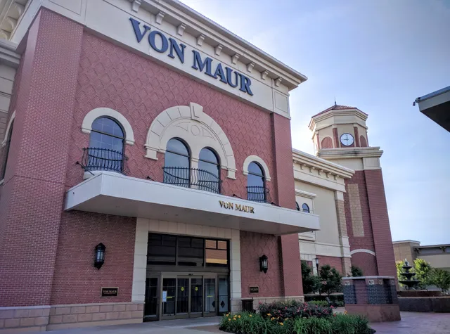 Von Maur