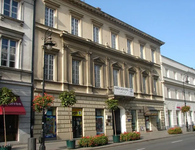 New World St. Hostel