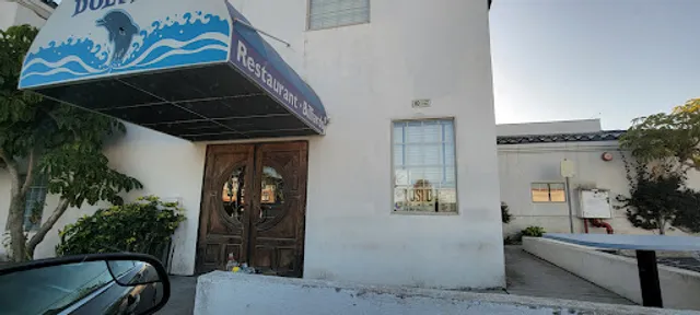 Blue Dolphin Restaurant & Billiards