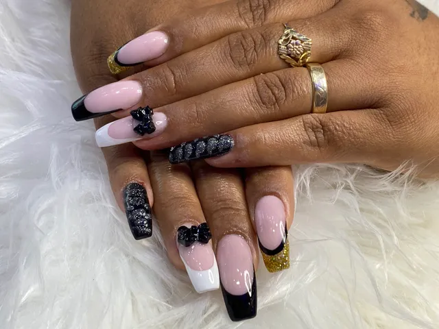 Nail Art Calhoun (Next to GNC)