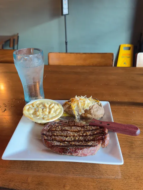 The Lantern Restaurant & Bar