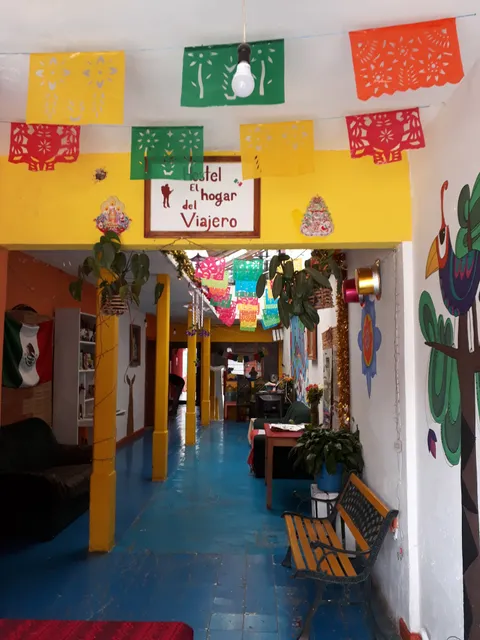 El HOGAR DEL VIAJERO HOSTEL ( CLARITA MOCHILERA)
