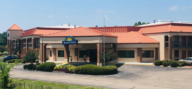 Days Inn by Wyndham Columbus